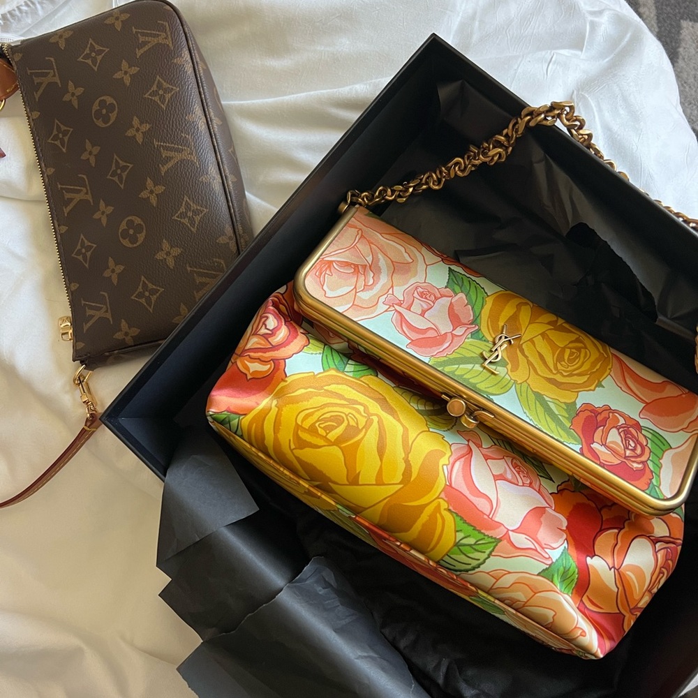 Ysl runway piece bought in Las Vegas box dust bag included and box receipt can